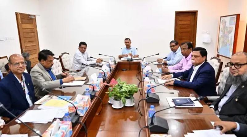 রাজধানীর লেক পরিষ্কারে নৌকার সংখ্যা ২ থেকে ১০টিতে উন্নীত করার নির্দেশ প্রধানমন্ত্রীর