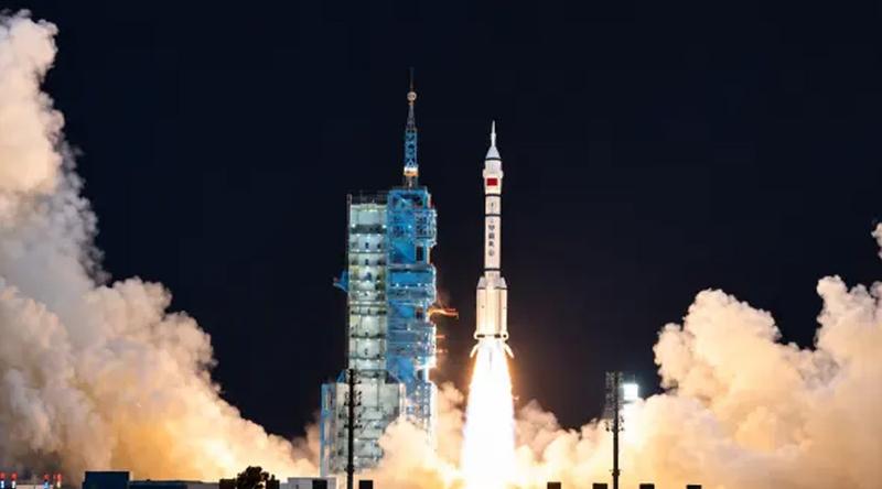 রাশিয়া ও চীনকে ঠেকাতে মহাকাশে অস্ত্র থাকার কথা স্বীকার করল যুক্তরাষ্ট্র