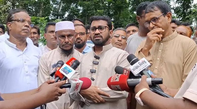জামায়াতের লং মার্চ আওয়ামী লীগকে মাঠে নামার সুযোগ করে দিচ্ছে: রাশেদ খাঁন