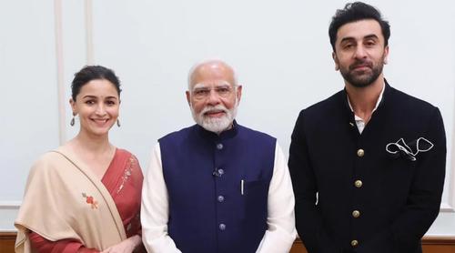 মোদির জন্মদিনে মুম্বাইয়ের ২০ স্কুল সংস্কারের উদ্যোগ আলিয়া-রণবীরের
