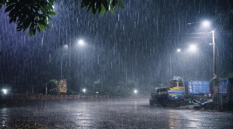 ঢাকায় রাতে বজ্রসহ বৃষ্টির আশঙ্কা