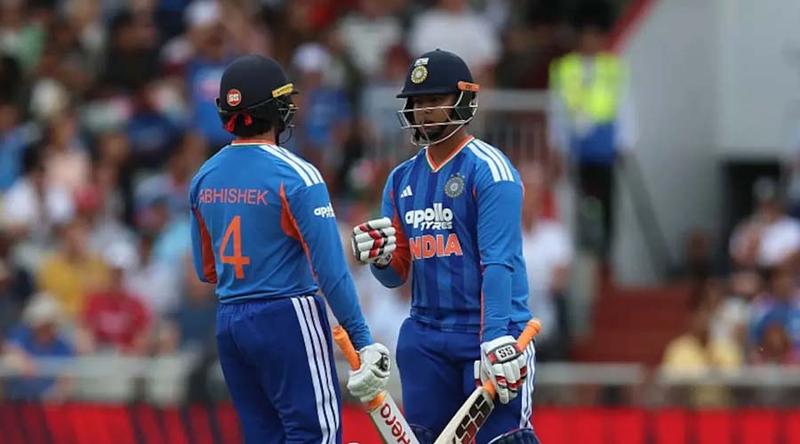 ‘দেশে সিংহ, বিদেশে বিড়াল’, অভিষেক-বৈভবকে নিয়ে সাবেক ভারতীয় ক্রিকেটার