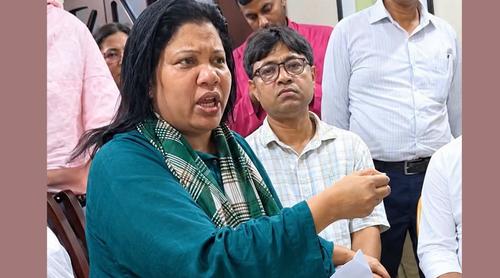 আমার ছেলেকে বিভিন্ন উপায়ে ফাঁসানোর চেষ্টা হচ্ছে : অপ্রতিমের মা