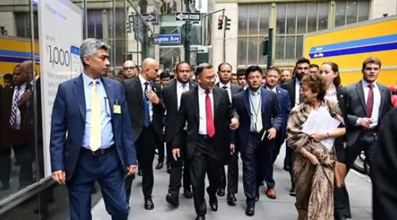 নিউইয়র্কে হোটেল থেকে হেঁটে শরণার্থী বিষয়ক বৈঠকে প্রধানমন্ত্রী তারেক রহমান