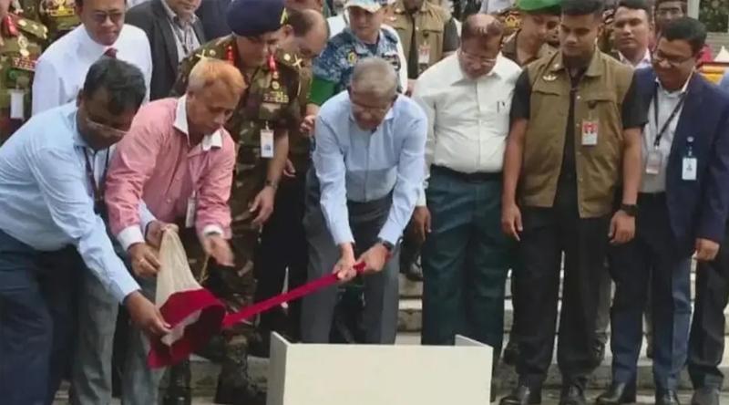বঙ্গভবনের সিংহ পুকুরে মাছের পোনা অবমুক্ত করলেন রাষ্ট্রপতি