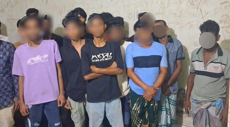 কুমিল্লায় কিশোর গ্যাংয়ের বিস্তার, এবার মাঠে পুলিশ