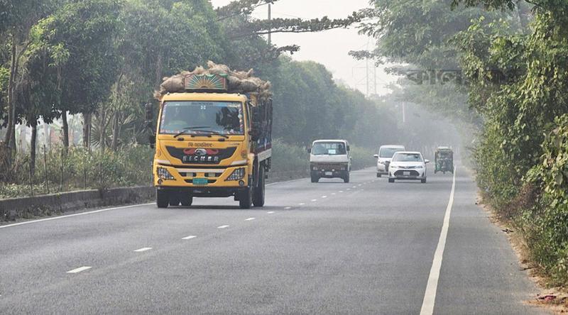 ঢাকা-চট্টগ্রাম মহাসড়কে চলাচলকারীদের জন্য জরুরি নির্দেশনা