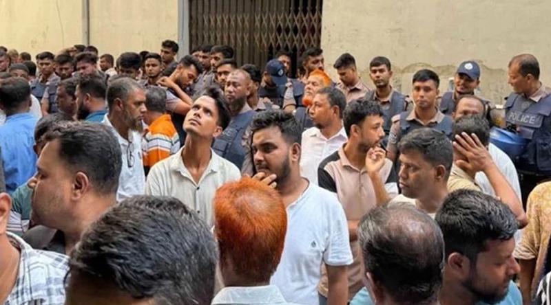 জাসদ কার্যালয়ে আ.লীগের ‘গোপন’ বৈঠকের প্রস্তুতি, আটক শতাধিক নেতাকর্মী