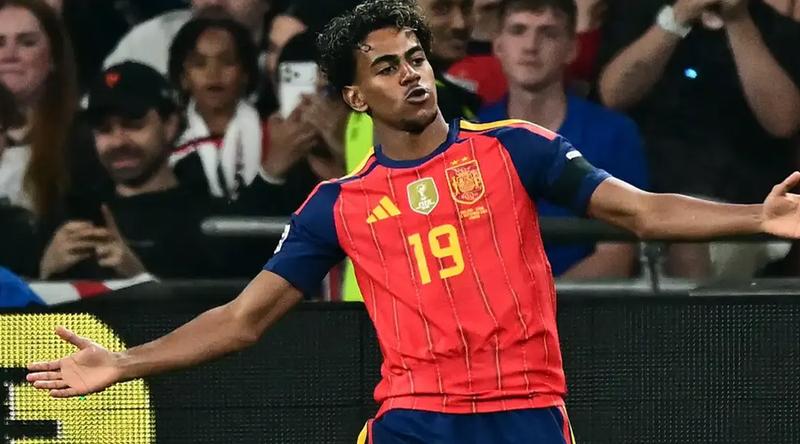 মাঝে মাঝে প্রতিপক্ষের কাছ থেকে বল চুরি করি: ইয়ামাল