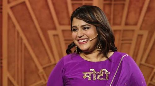 ‘মোটি’ লেখা ব্লাউজ পরে ট্রলের জবাব দিলেন স্বরা ভাস্কর