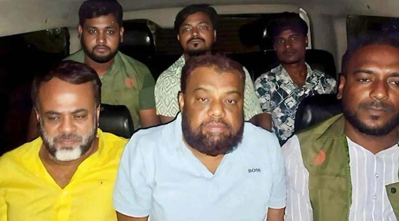 কার্যক্রম নিষিদ্ধ স্বেচ্ছাসেবক লীগের জেলা সভাপতিসহ গ্রেপ্তার ৪