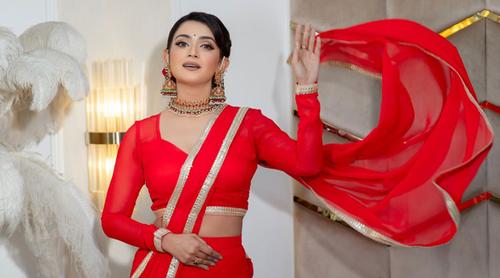 আত্মসমর্পণ করে জামিনের মেয়াদ বাড়ালেন তানজিন তিশা